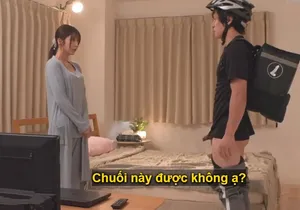 Em vừa cầm buồi vừa nói chuyện điện thoại với chồng